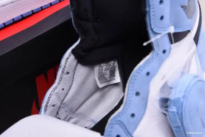 HYPE 555088-134 1 BLUE AIR RETRO WHITE HIGH BLACK JORDAN UNIVERSITY 0412